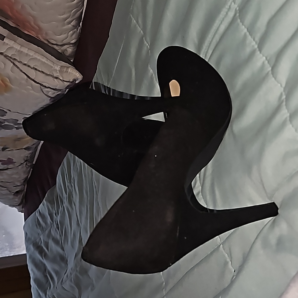 Black stilettos Jessica Simpson